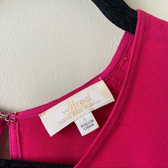 Aritzia-wilfred Raspberry Keyhole Back Peplum Tank Blouse (Size:Small) - Picture 10 of 10